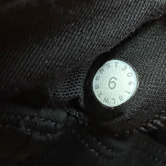 Lululemon Pushing Limits Bra *Light Support For C/D Cup - Picture 10 of 10